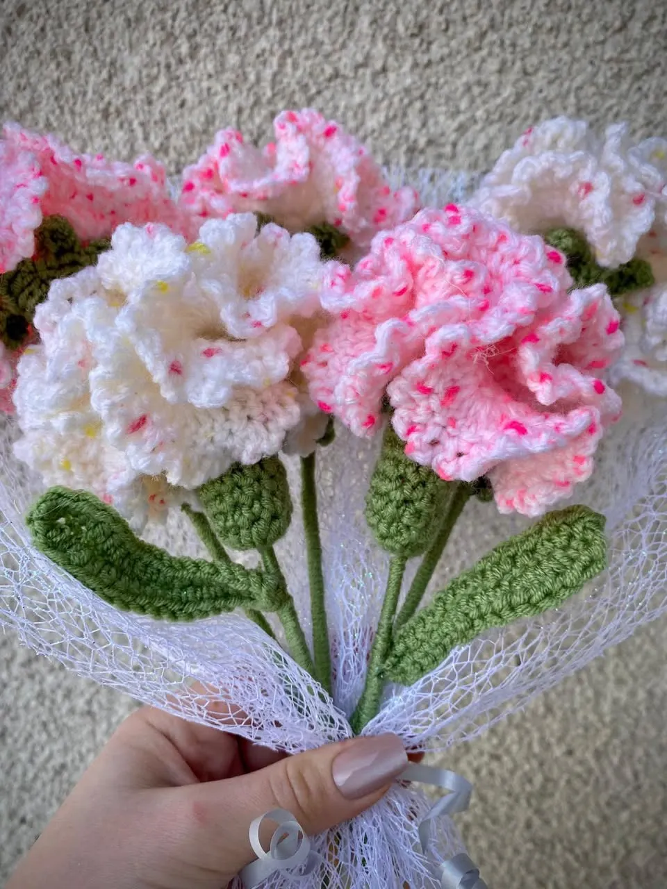 Buchet garoafe alb-roz 3